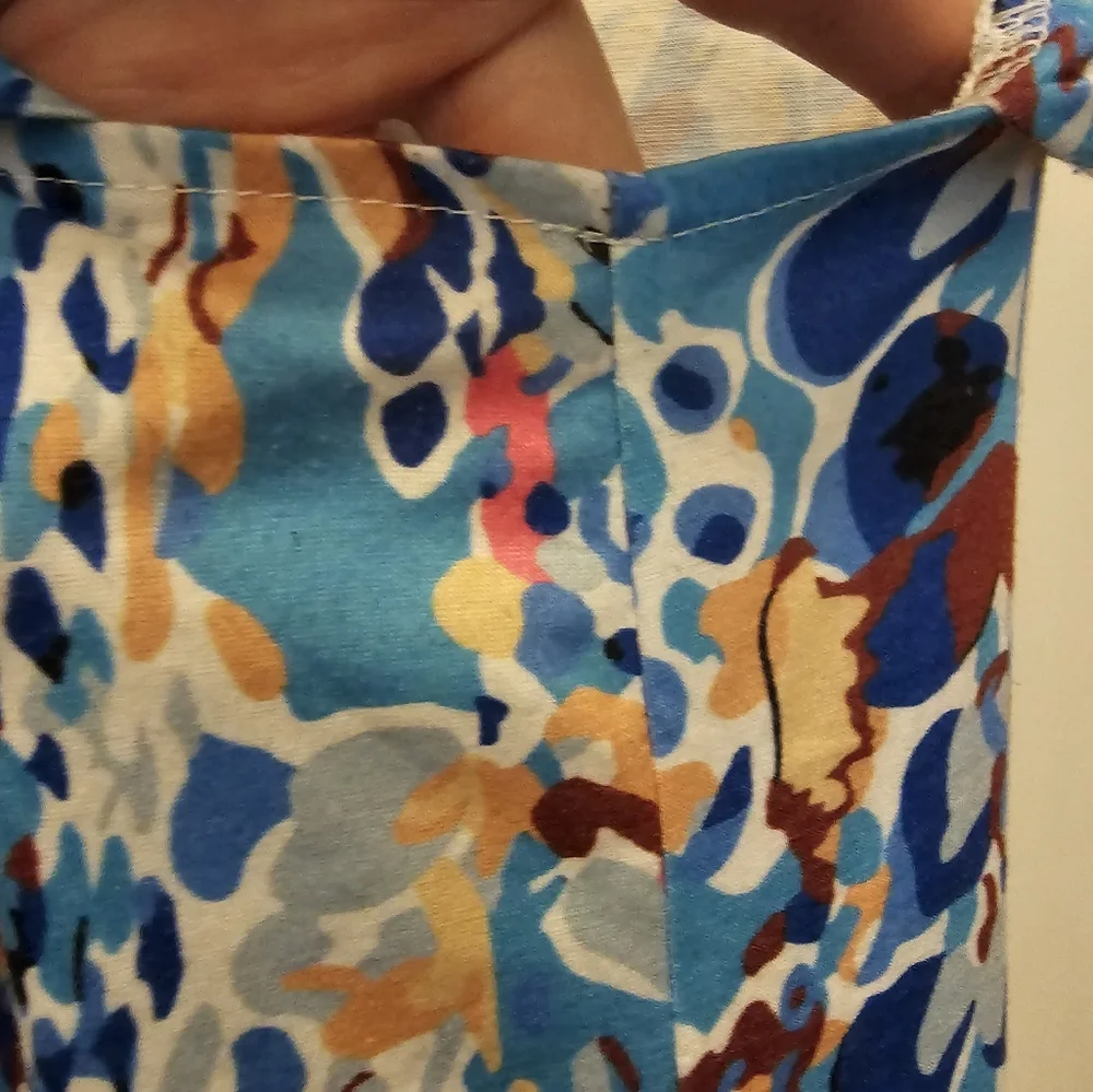 GUC Women's Abstract Floral Ruffled Sleeveless Top - 2XL - Picture 6 of 6